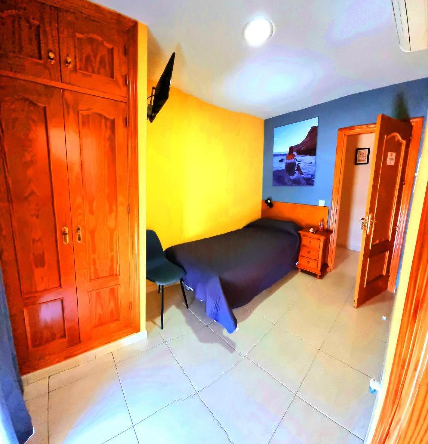 בנאחראפה Hostal La Estacion מראה חיצוני תמונה