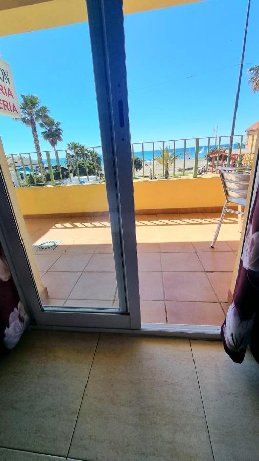 בנאחראפה Hostal La Estacion מראה חיצוני תמונה