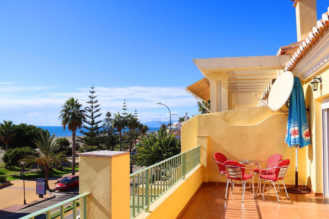 בנאחראפה Hostal La Estacion מראה חיצוני תמונה