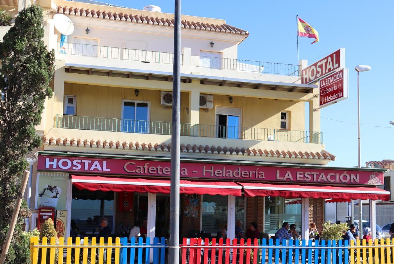 בנאחראפה Hostal La Estacion מראה חיצוני תמונה