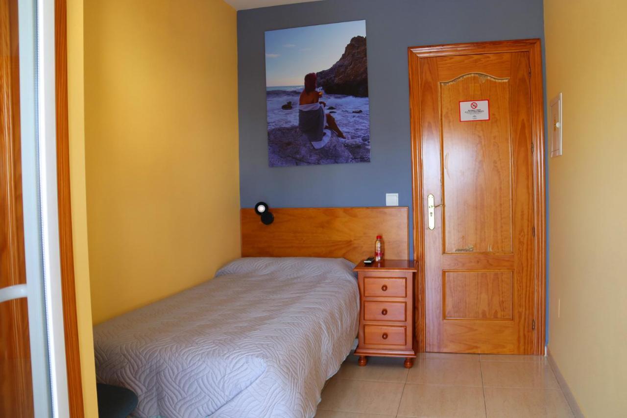 בנאחראפה Hostal La Estacion מראה חיצוני תמונה