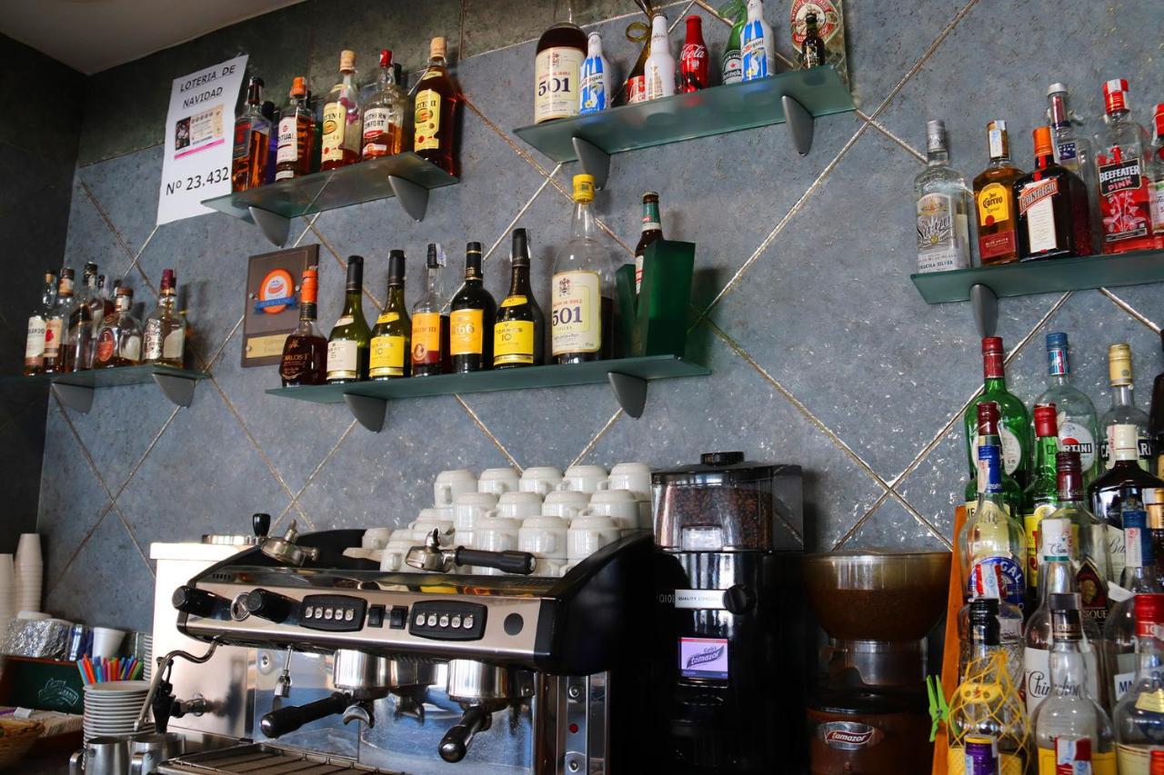 בנאחראפה Hostal La Estacion מראה חיצוני תמונה