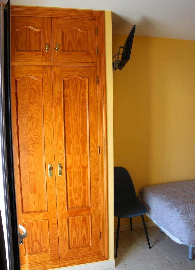 בנאחראפה Hostal La Estacion מראה חיצוני תמונה