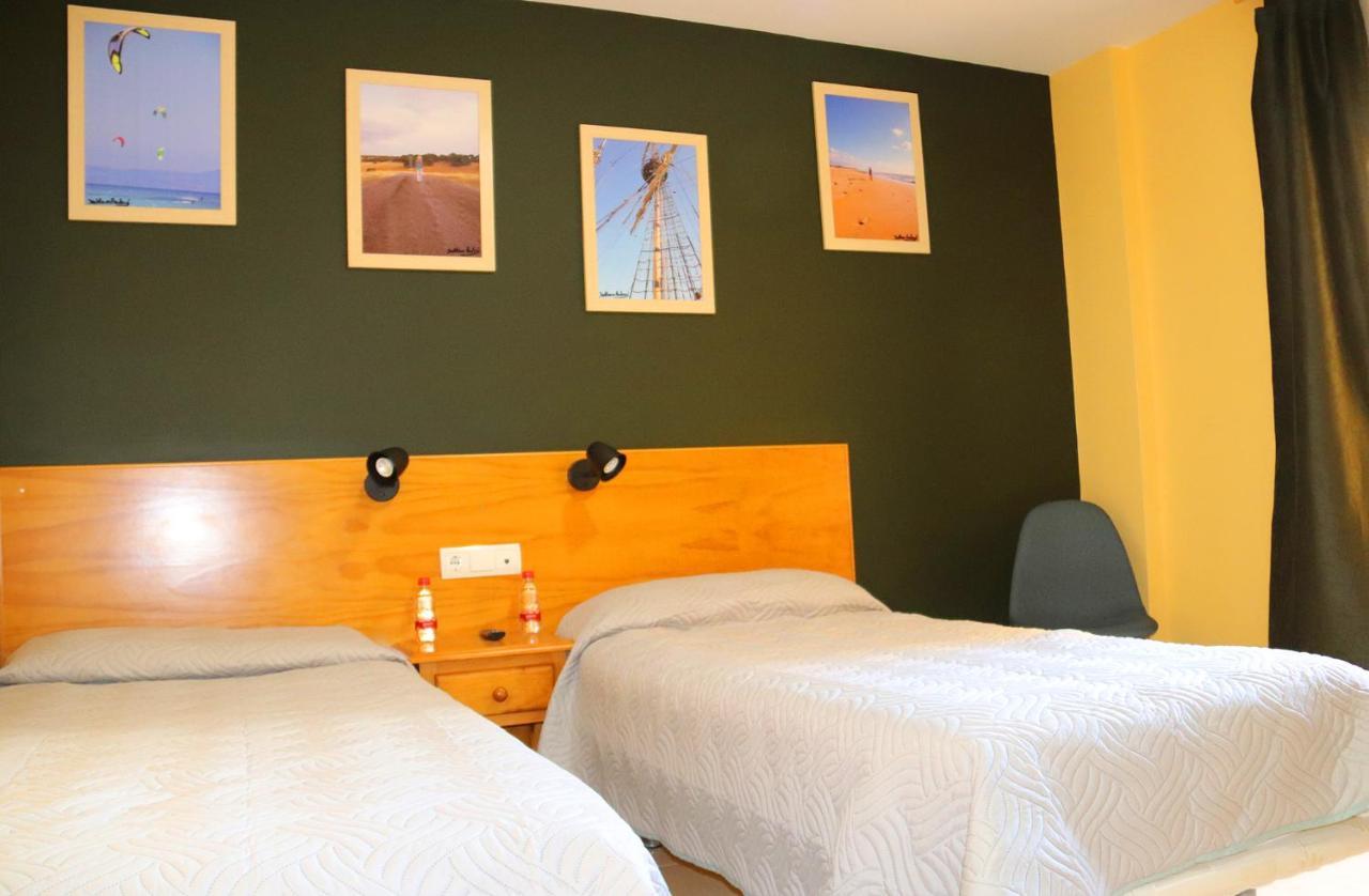 בנאחראפה Hostal La Estacion מראה חיצוני תמונה
